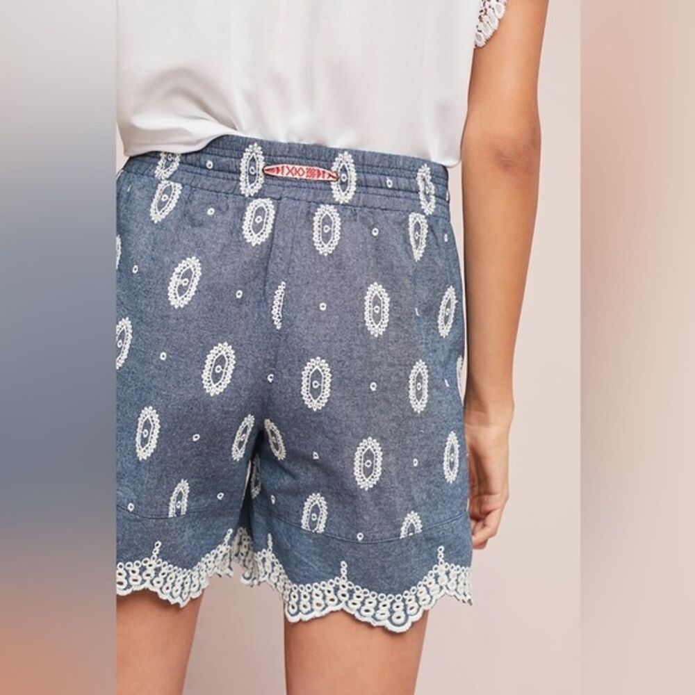 Anthropologie Boho Blue Eyelet Chambray Shorts Womens Large Fall Beach Preppy - Picture 3 of 10